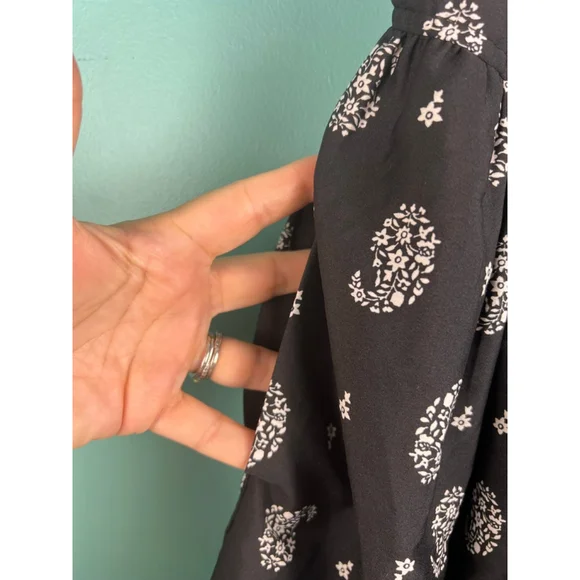Women's Band of Gypsies Black White Paisley Mini Dress Size M - Picture 5 of 6